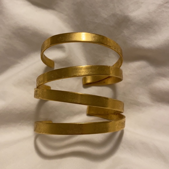 Gold Bracelet - Picture 2 of 5
